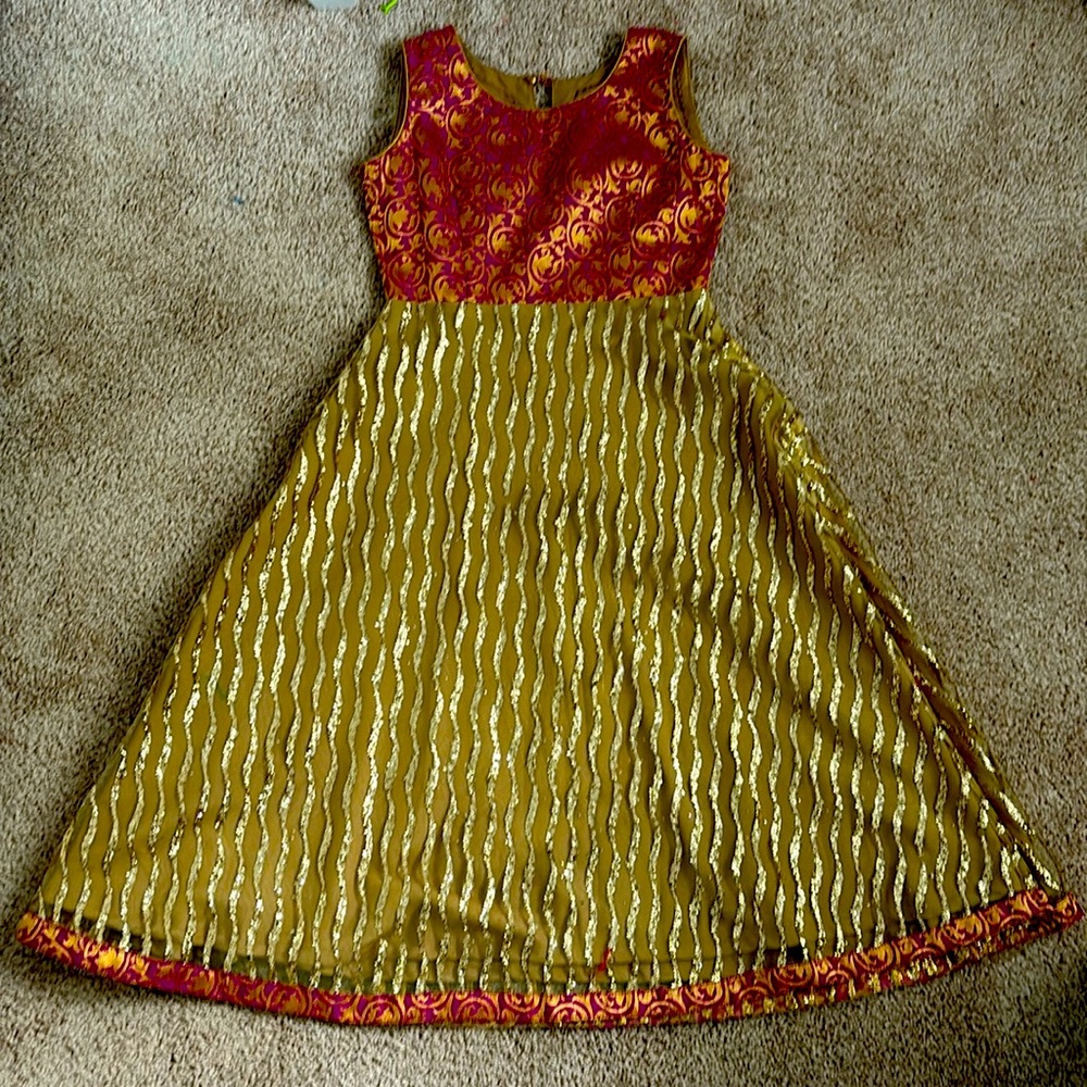 Little girls Indian dress